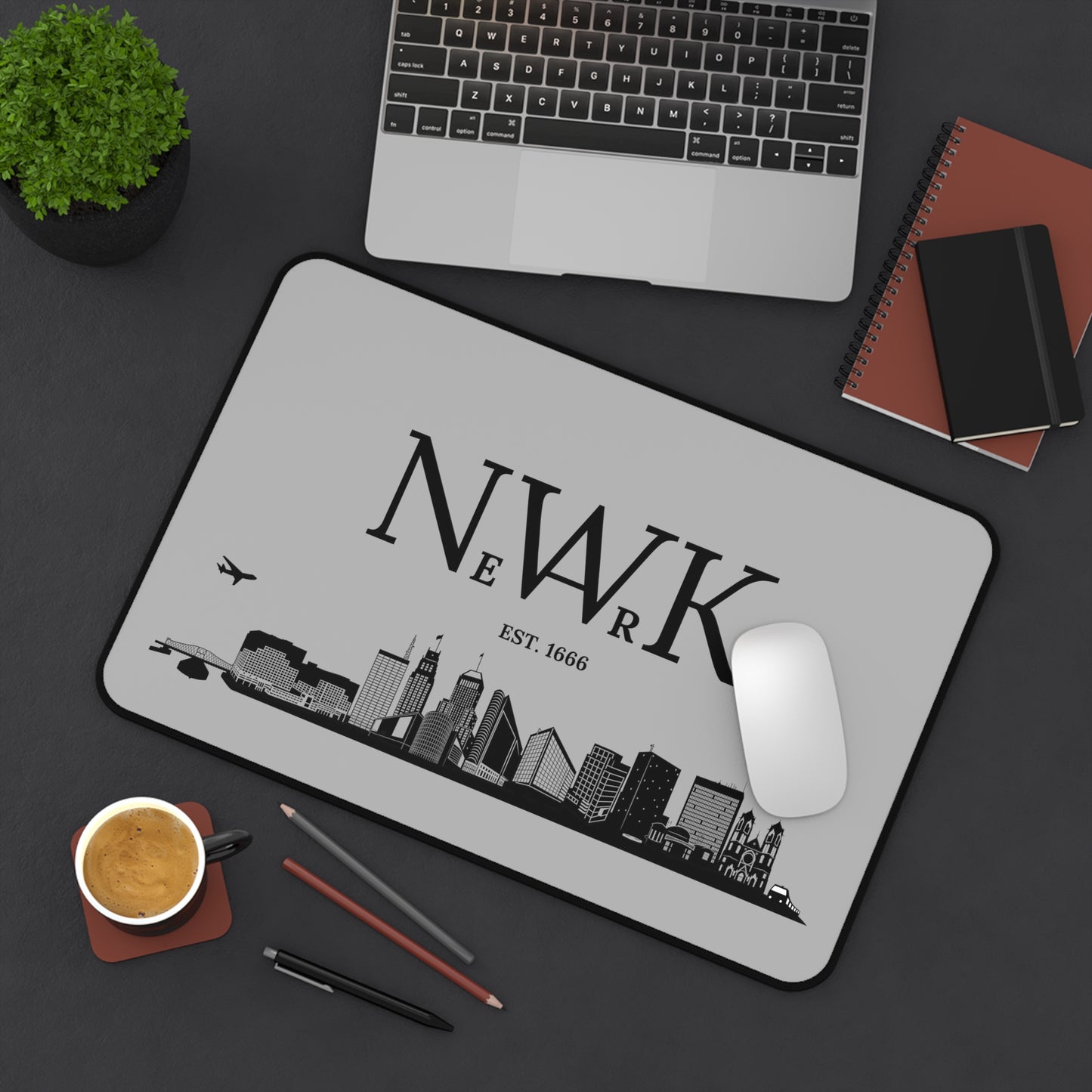 Newark Skyline - Desk Mat