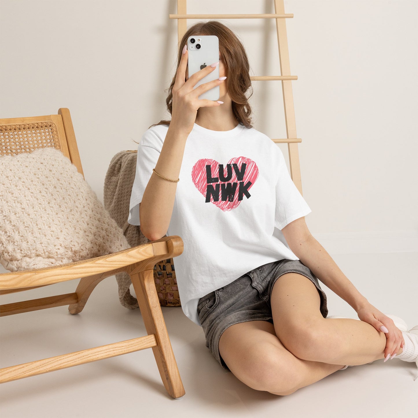 LUV NWK - T Shirt